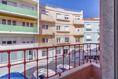 Apartamento T3 para Venda em Campo de Ourique