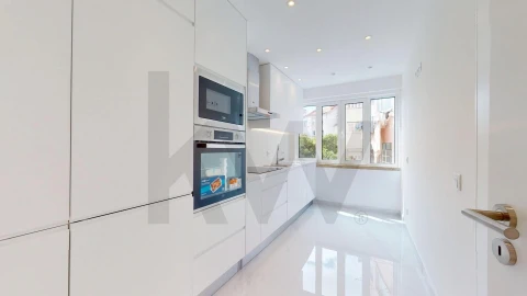 Apartamento T3 para Venda em Campo de Ourique