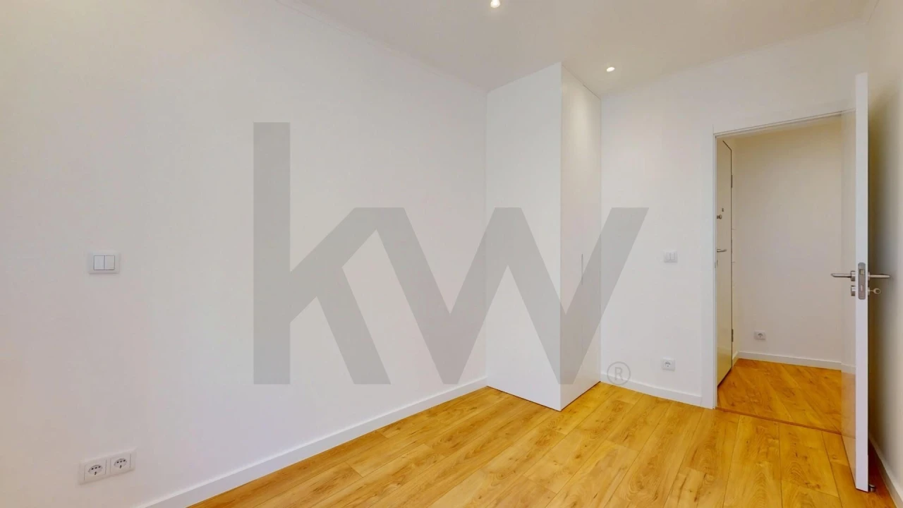 Apartamento T3 para Venda em Campo de Ourique Foto 18