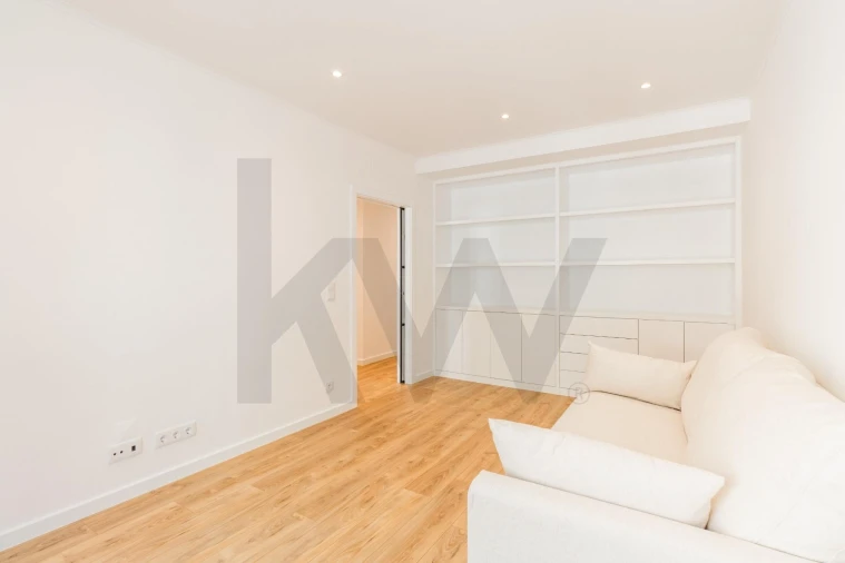 Apartamento T3 para Venda em Campo de Ourique Foto 5