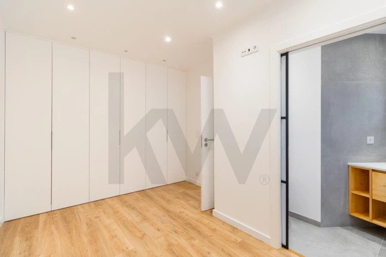 Apartamento T3 para Venda em Campo de Ourique Foto 7