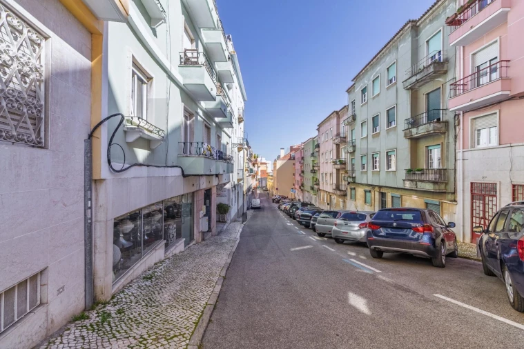 Apartamento T3 para Venda em Campo de Ourique Foto 25