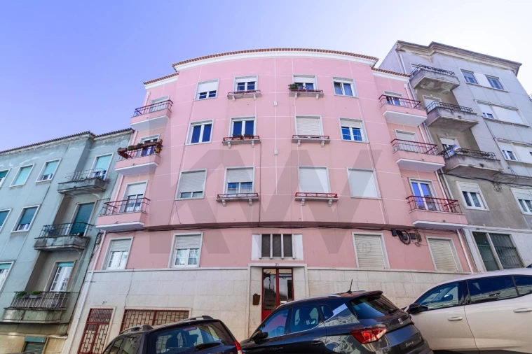 Apartamento T3 para Venda em Campo de Ourique Foto 24
