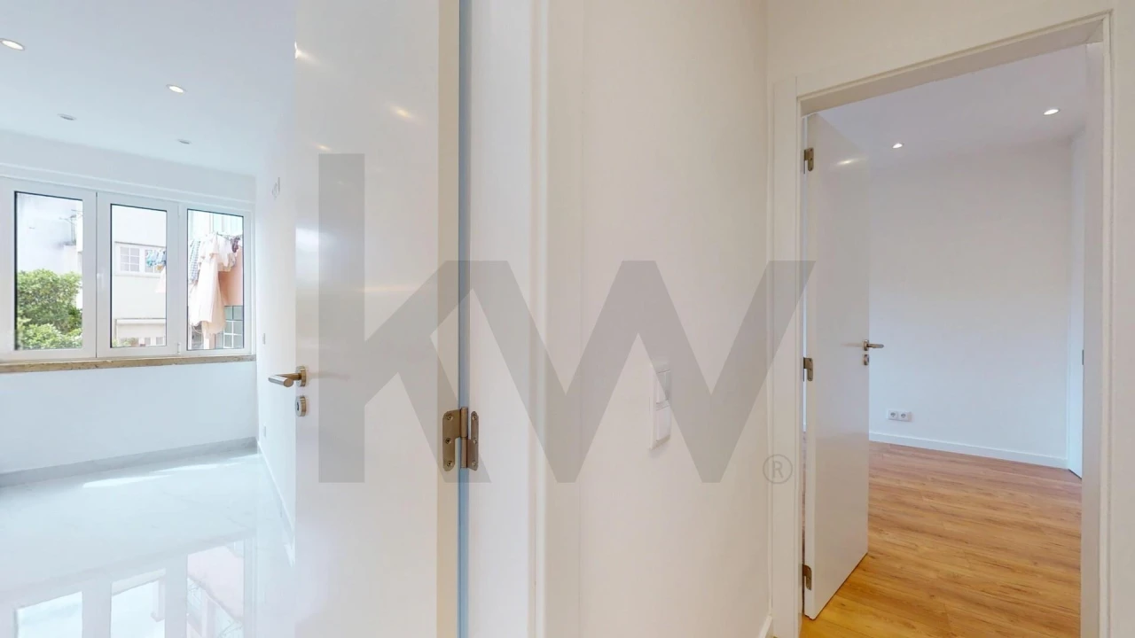 Apartamento T3 para Venda em Campo de Ourique Foto 32