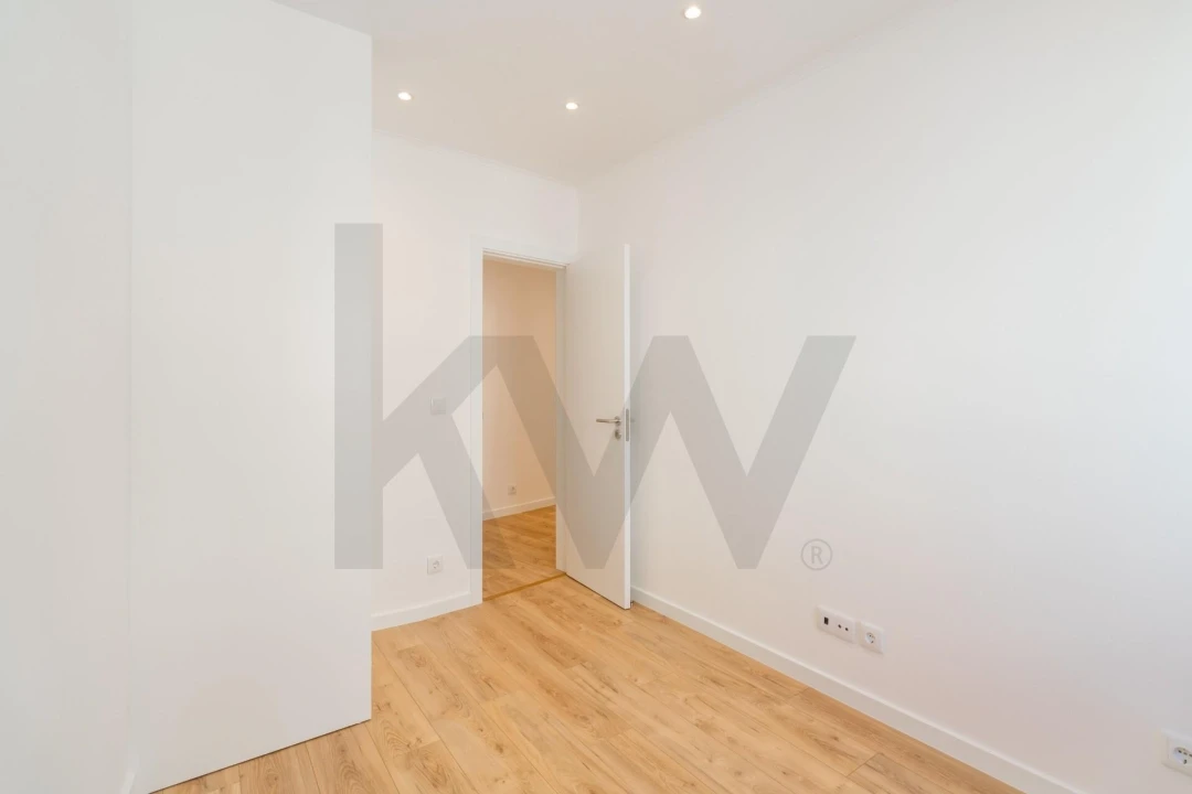 Apartamento T3 para Venda em Campo de Ourique Foto 13