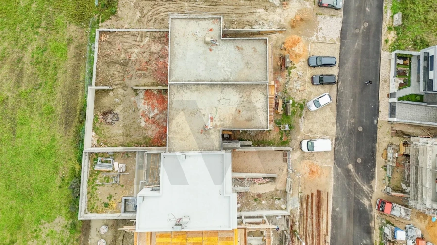 Moradia T4 para Venda em Arranho Foto 29