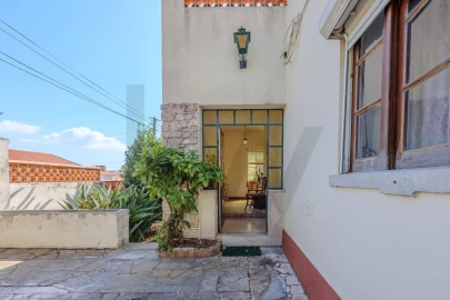 Moradia T7 para Venda em Rio de Mouro