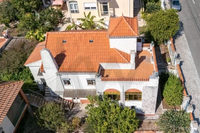 Moradia T7 para Venda em Rio de Mouro