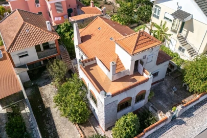 Moradia T7 para Venda em Rio de Mouro