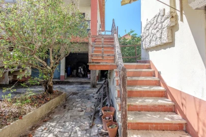 Moradia T7 para Venda em Rio de Mouro