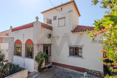 Moradia T7 para Venda em Rio de Mouro