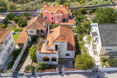 Moradia T7 para Venda em Rio de Mouro