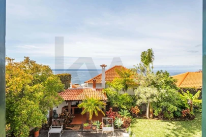 Moradia T4 para Venda em São Gonçalo