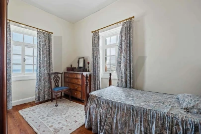 Moradia T4 para Venda em São Gonçalo