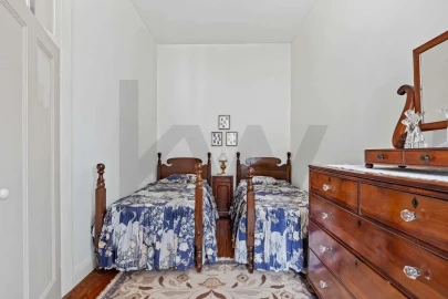 Moradia T4 para Venda em São Gonçalo