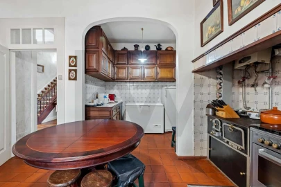 Moradia T4 para Venda em São Gonçalo