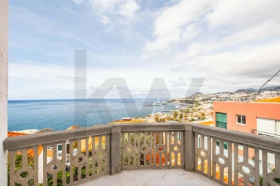 Moradia T4 para Venda em São Gonçalo