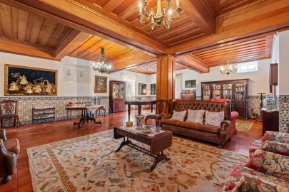 Moradia T4 para Venda em São Gonçalo