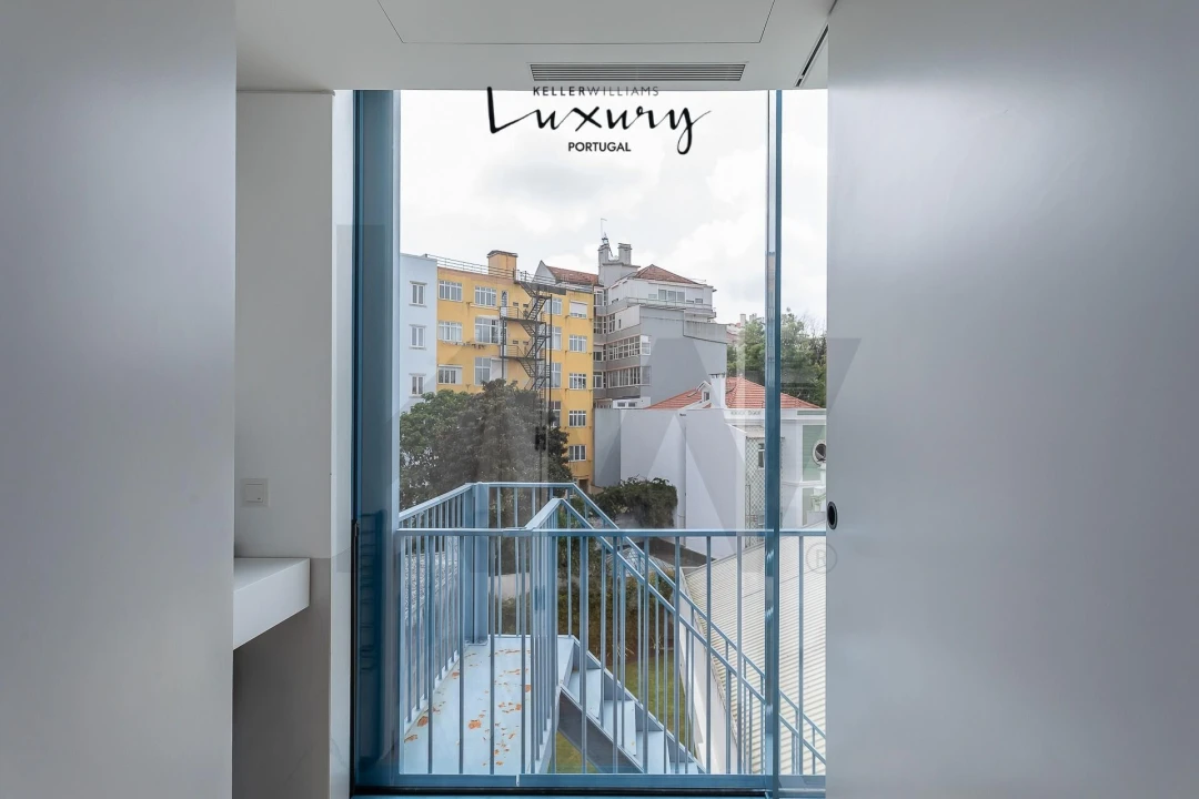 Apartamento T4 para Venda em Avenidas Novas Foto 14