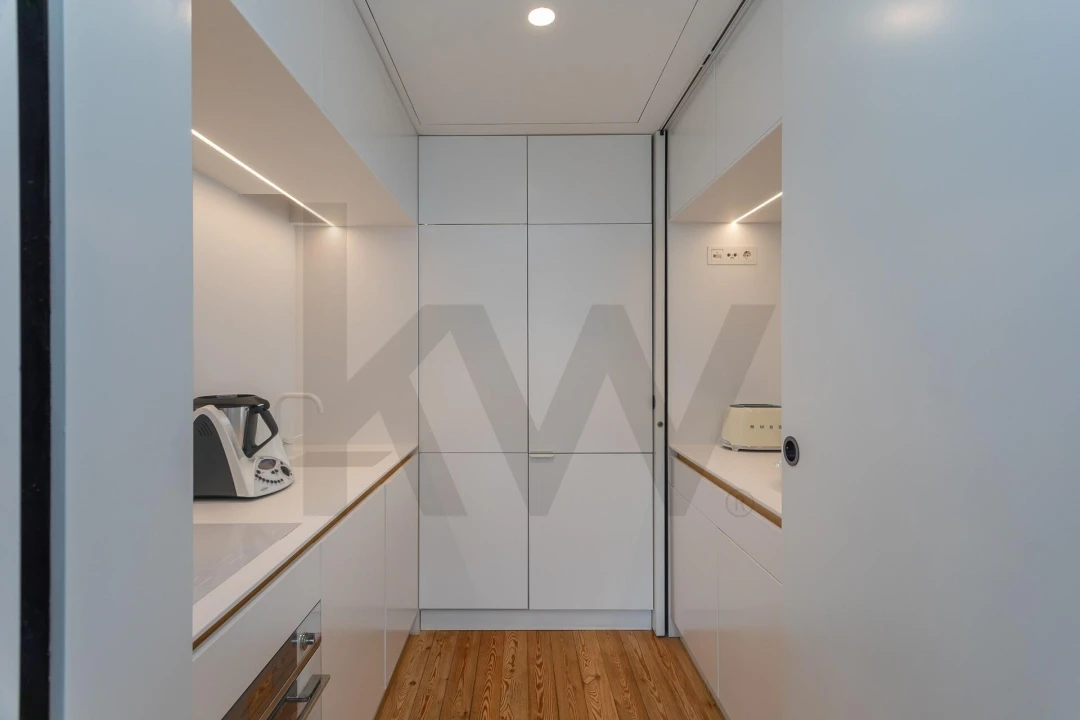 Apartamento T4 para Venda em Avenidas Novas Foto 9