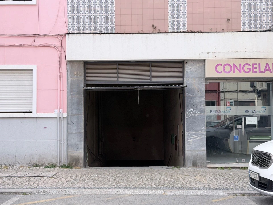 Garagem para Venda em Alto do Seixalinho, Santo André e Verderena Foto 4