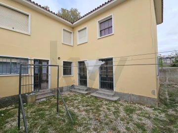 Moradia T5 para Venda em Benfica