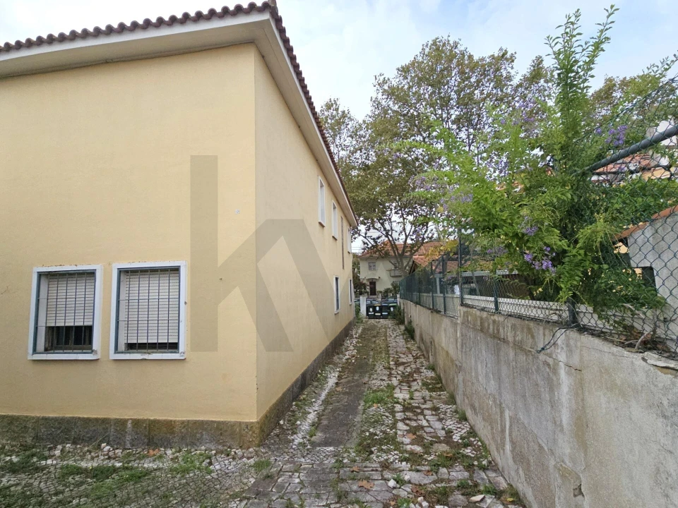 Moradia T5 para Venda em Benfica Foto 2