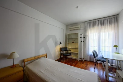 Apartamento T3 para Arrendamento em Lumiar