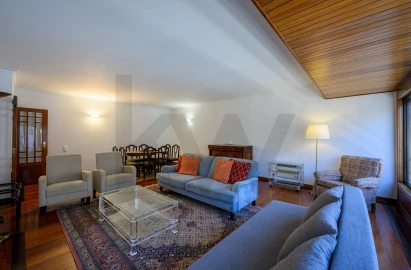 Apartamento T3 para Arrendamento em Lumiar