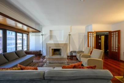 Apartamento T3 para Arrendamento em Lumiar