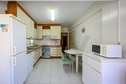 Apartamento T3 para Arrendamento em Lumiar