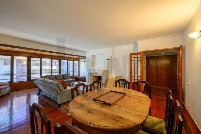 Apartamento T3 para Arrendamento em Lumiar