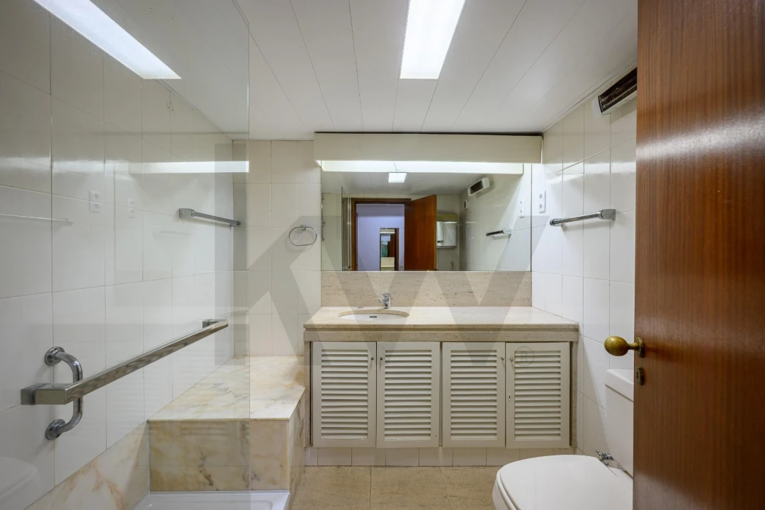 Apartamento T3 para Arrendamento em Lumiar Foto 29