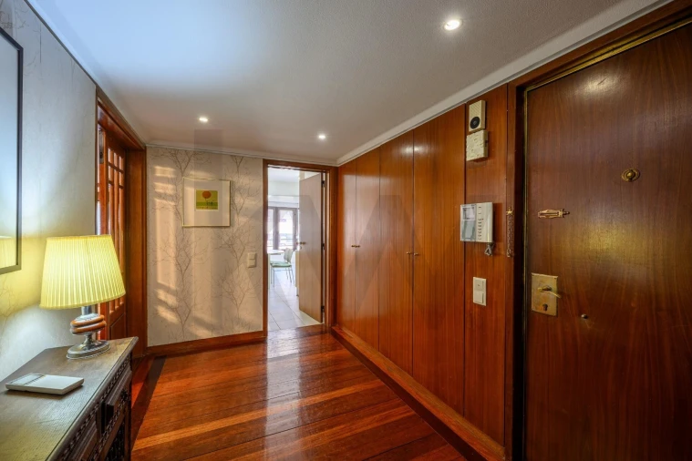 Apartamento T3 para Arrendamento em Lumiar Foto 11