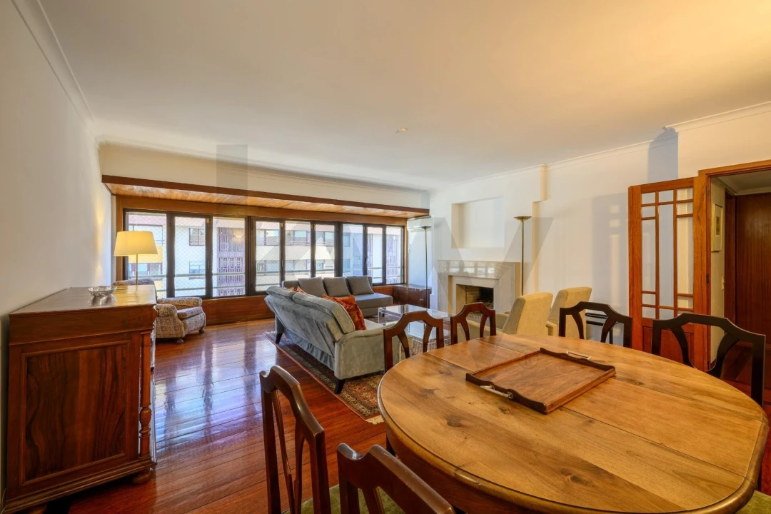 Apartamento T3 para Arrendamento em Lumiar Foto 10