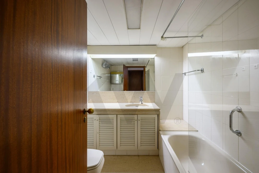 Apartamento T3 para Arrendamento em Lumiar Foto 32