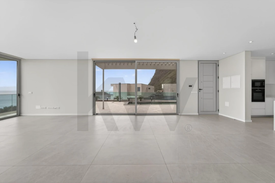 Moradia T3 para Venda em Paul do Mar Foto 25