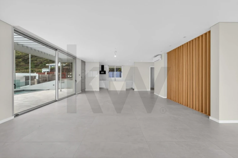 Moradia T3 para Venda em Paul do Mar Foto 24