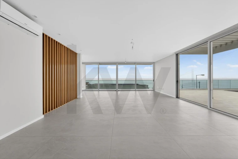 Moradia T3 para Venda em Paul do Mar Foto 16