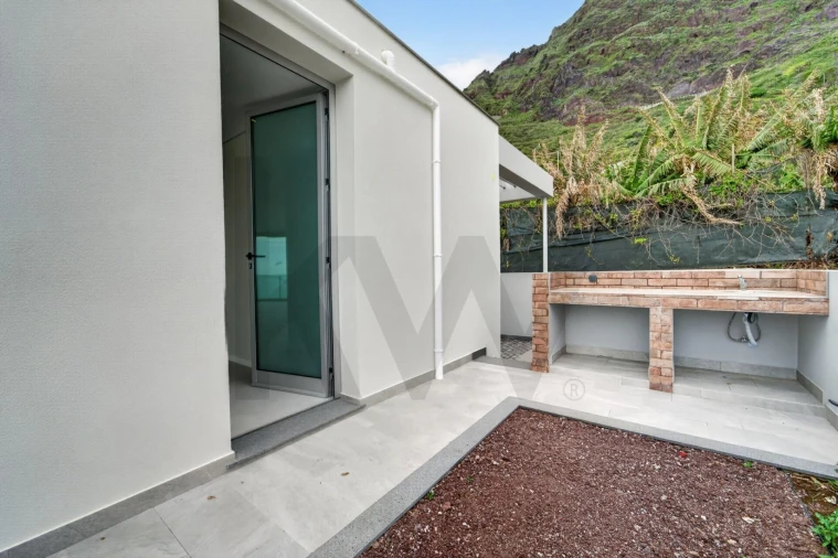 Moradia T3 para Venda em Paul do Mar Foto 27