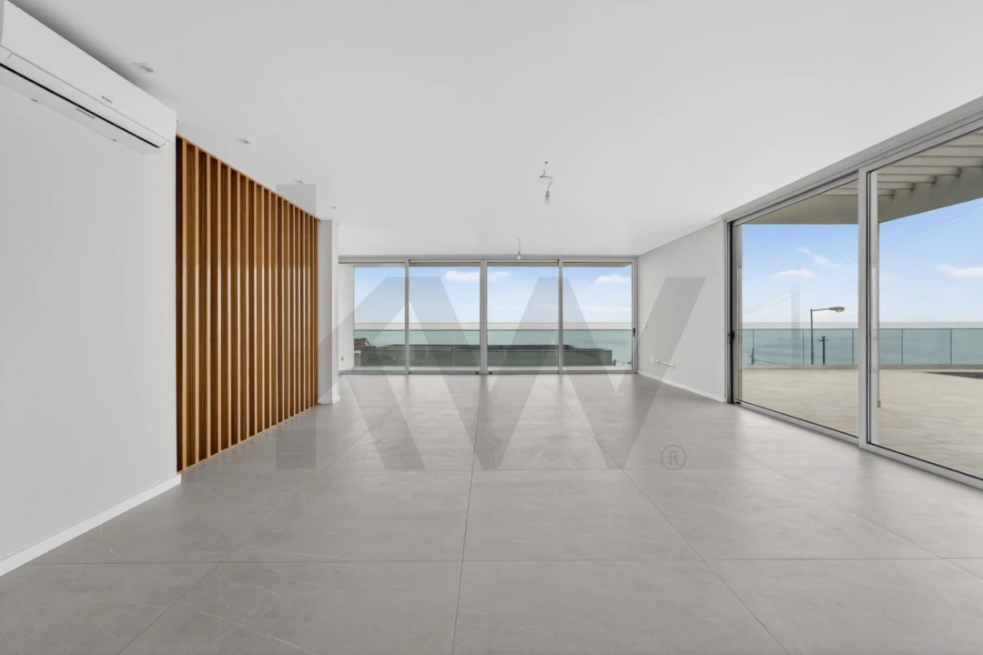 Moradia T3 para Venda em Paul do Mar Foto 16