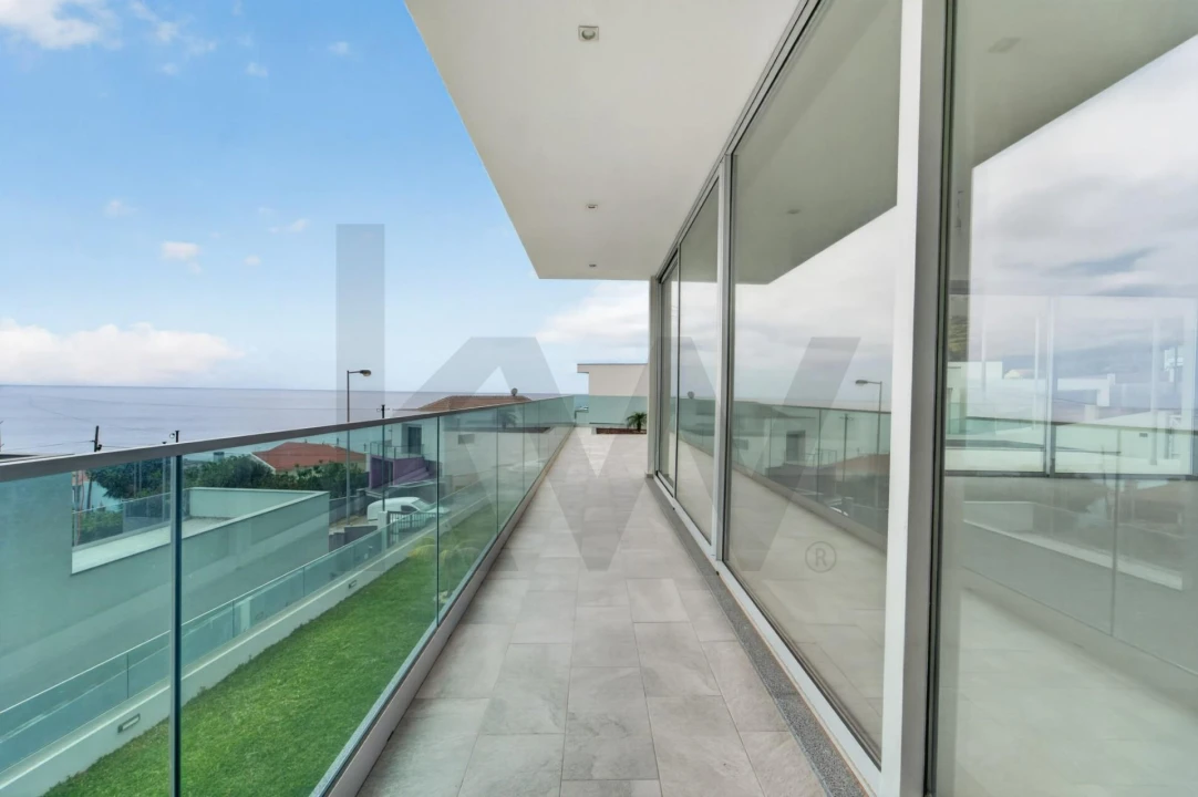 Moradia T3 para Venda em Paul do Mar Foto 6