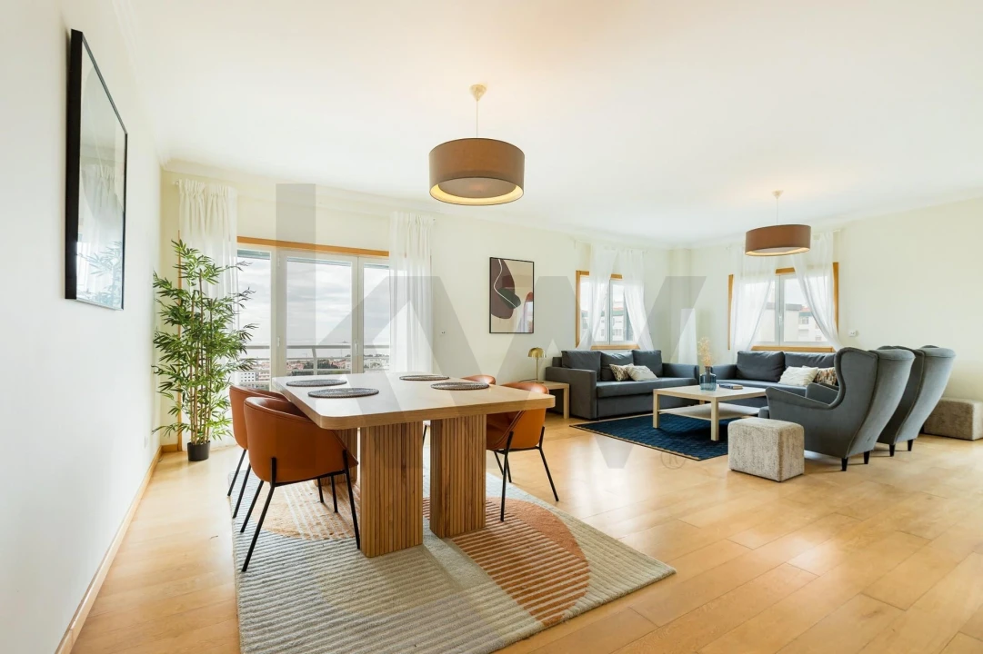 Apartamento T3 para Arrendamento em Oeiras e São Julião da Barra, Paço de Arcos e Caxias Foto 1