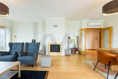 Apartamento T3 para Arrendamento em Oeiras e São Julião da Barra, Paço de Arcos e Caxias