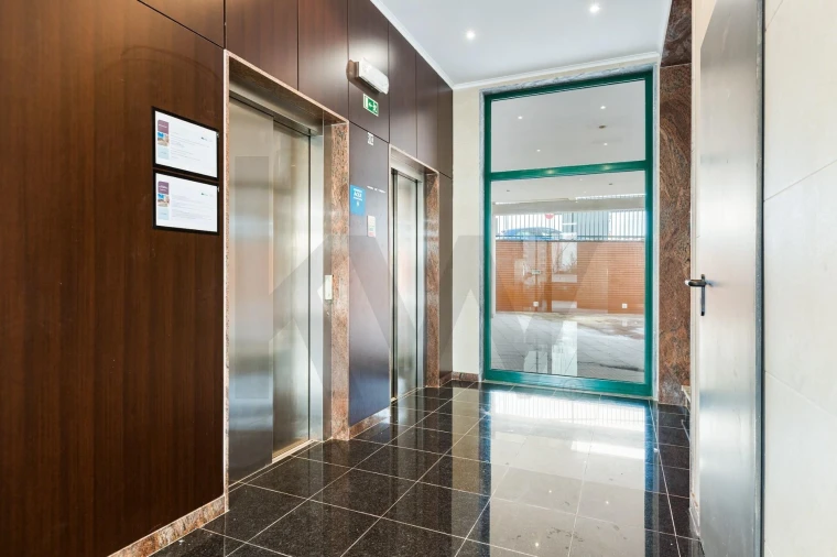 Apartamento T3 para Arrendamento em Oeiras e São Julião da Barra, Paço de Arcos e Caxias Foto 43