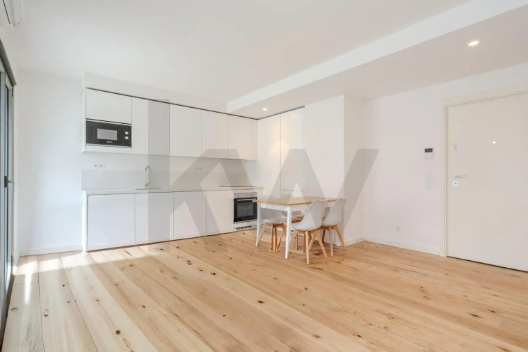 Apartamento T1 para Arrendamento em Algés, Linda-A-Velha e Cruz Quebrada-Dafundo Foto 2