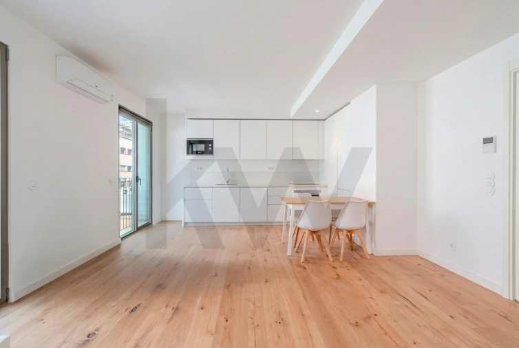 Apartamento T1 para Arrendamento em Algés, Linda-A-Velha e Cruz Quebrada-Dafundo Foto 4