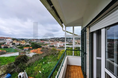 Moradia T4 para Venda em Ramada e Caneças