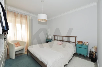 Moradia T4 para Venda em Ramada e Caneças