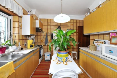 Moradia T4 para Venda em Ramada e Caneças